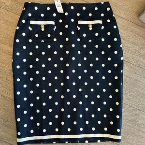 Talbots nvy/white polka dot pencil skirt, size 2